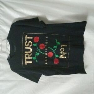 Popular Poison Women's TShirt size L Black Pre-owned